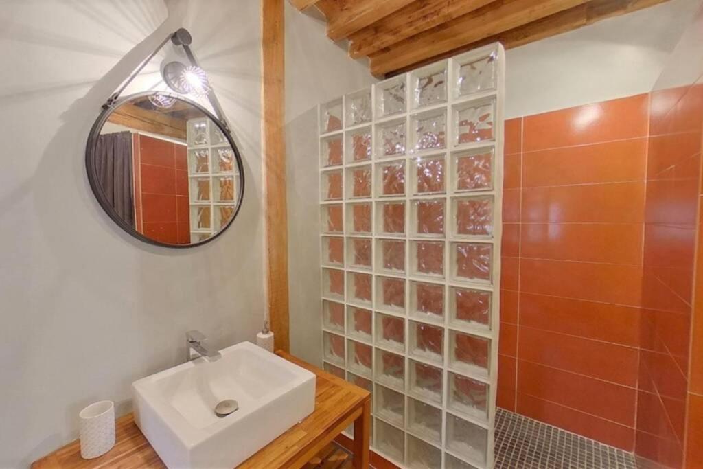 شقة Maison De Charme Dans Le Centre Historique , Wifi Clim 6 Pers Calme Et Confort آرْلْ المظهر الخارجي الصورة