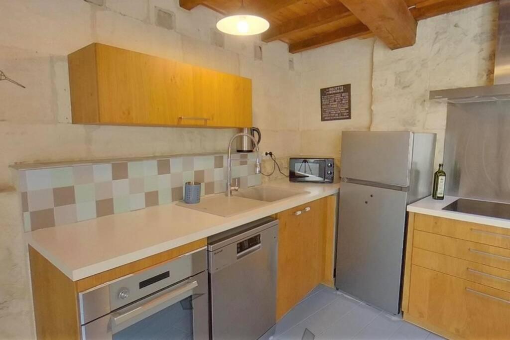 شقة Maison De Charme Dans Le Centre Historique , Wifi Clim 6 Pers Calme Et Confort آرْلْ المظهر الخارجي الصورة